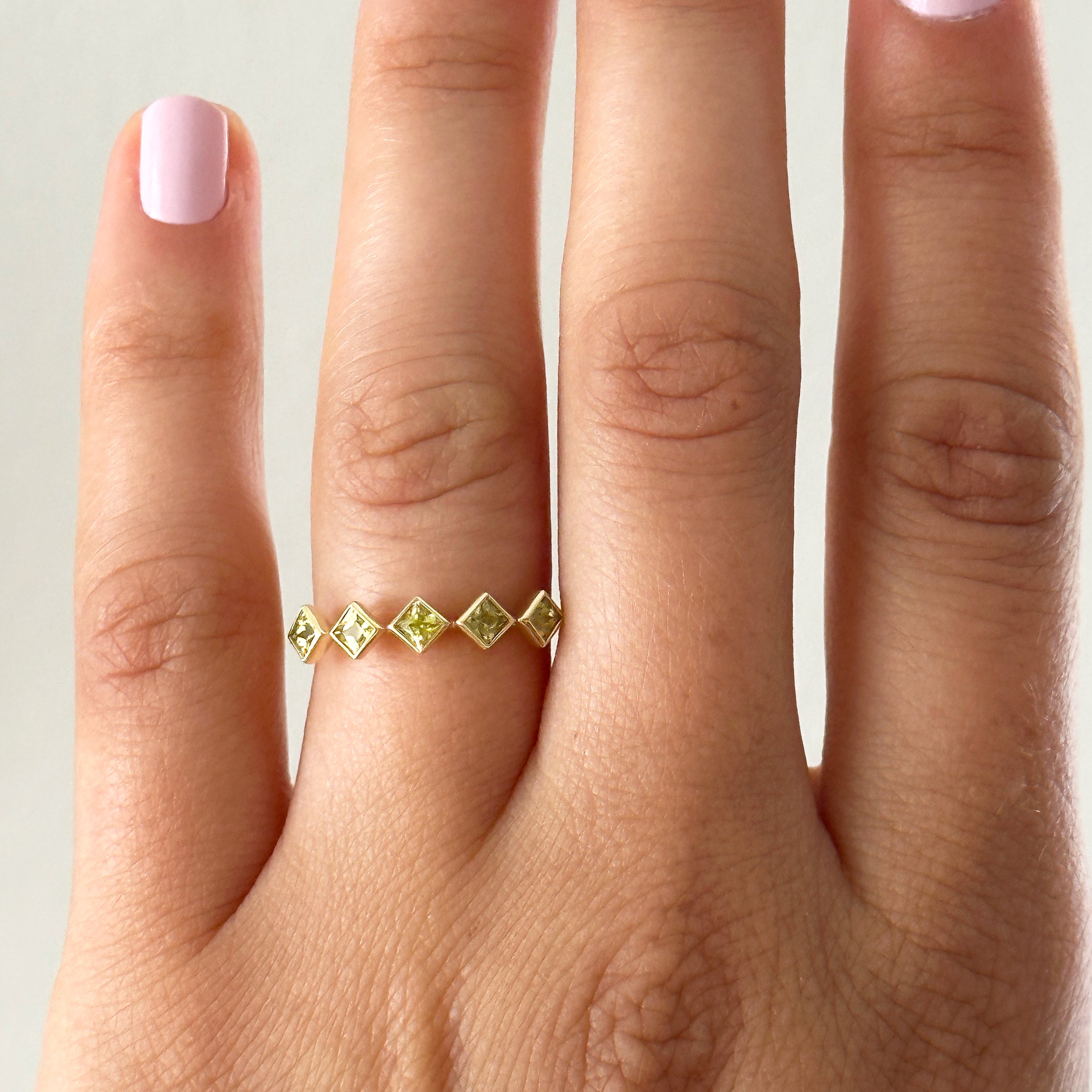 The Mingled Princesses - 18K / Platinum