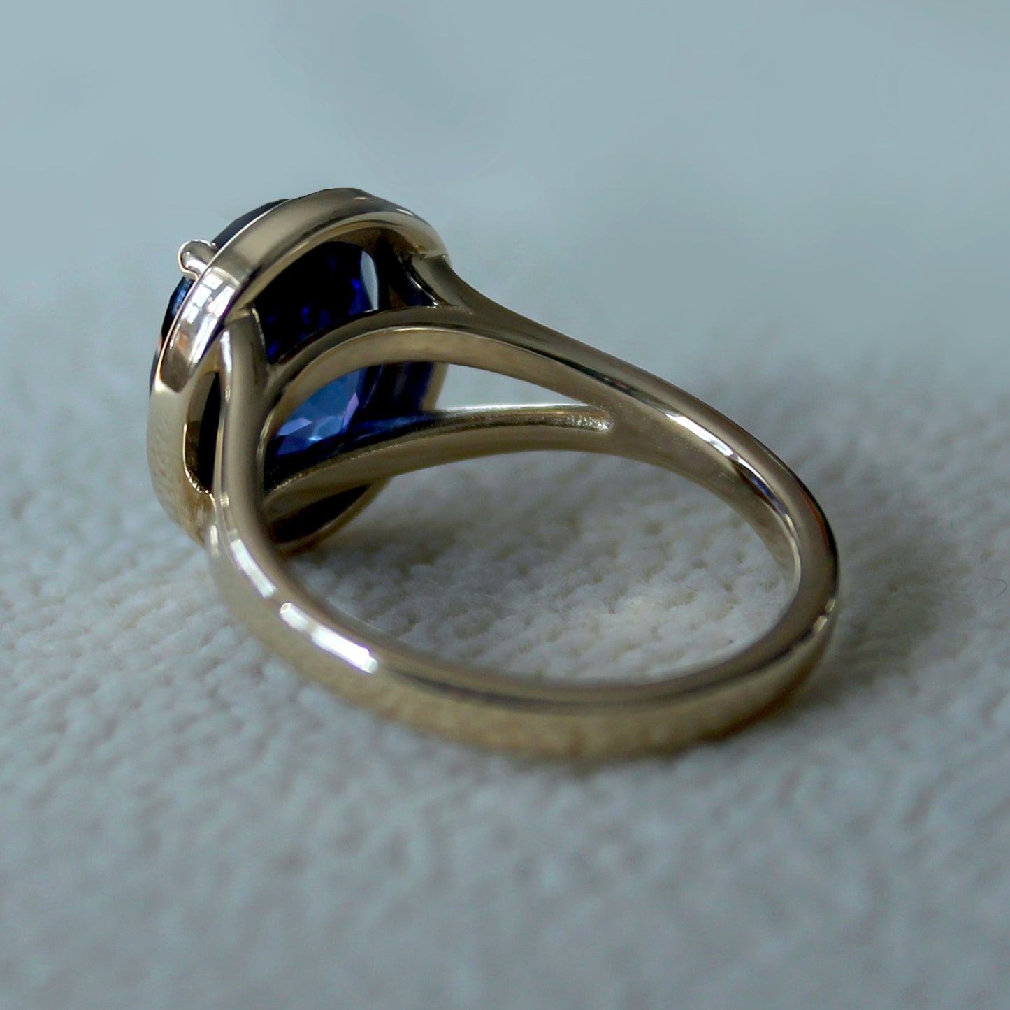 5ct Oval Sapphire Ring - September Birthstone - Lab-Grown Stone