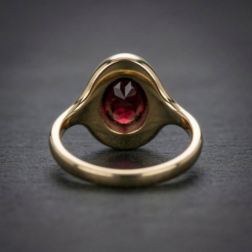 2.5ct Oval Garnet Curvy Ring - Natural Stone - January Birthstone