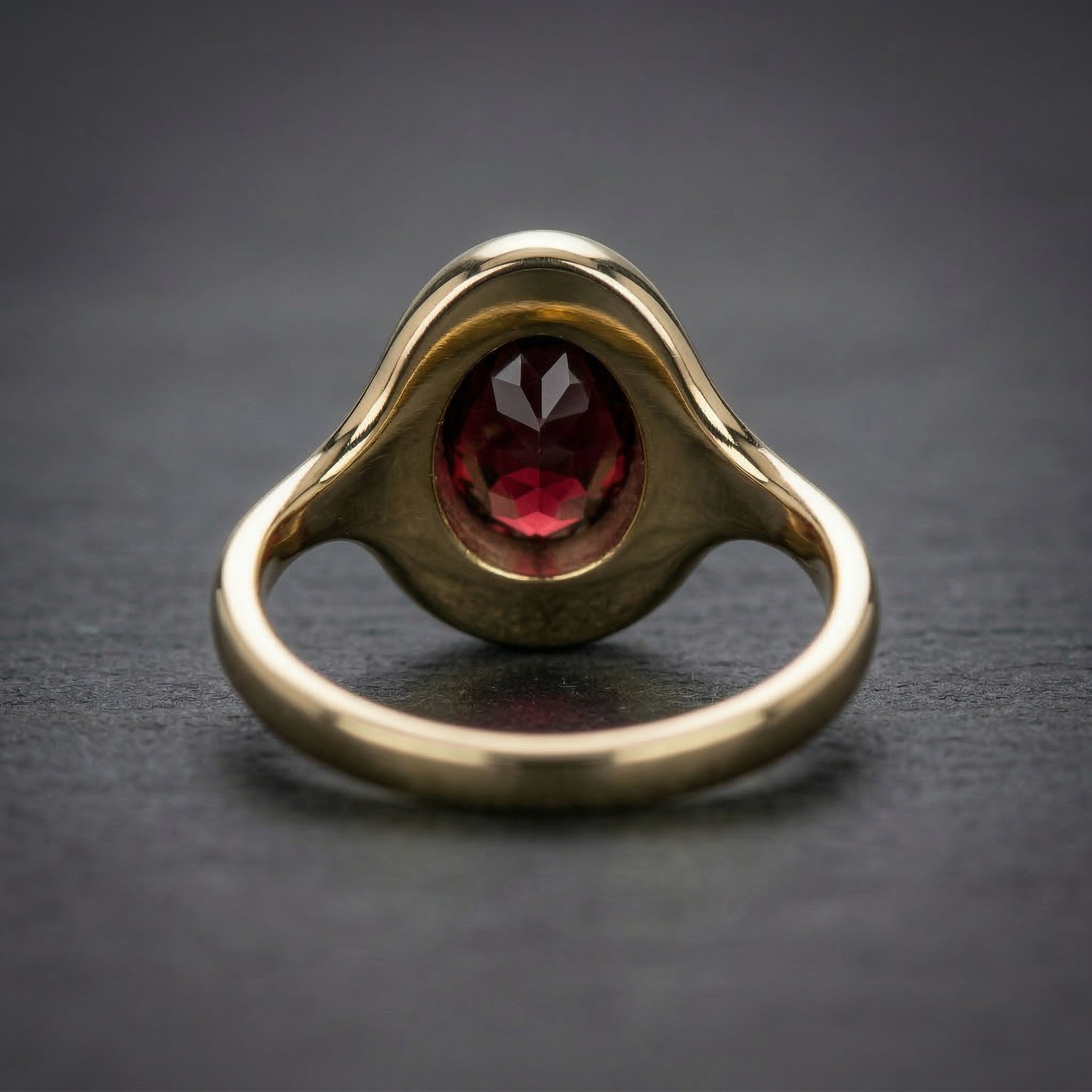 2.5ct Oval Garnet Curvy Ring - Natural Stone - January Birthstone