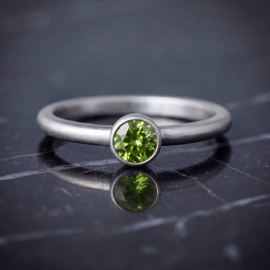 Peridot Solitaire Ring - Natural Stone - August Birthstone