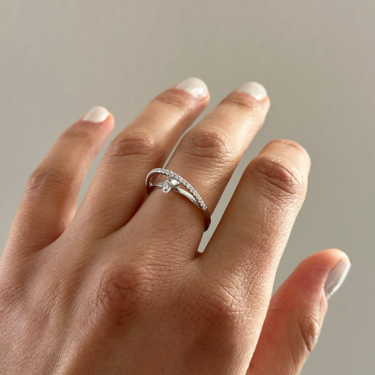 Dangling Gemstones Ring